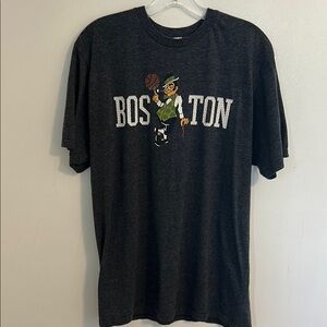 Early 2000’s Anvil Boston Celtics Retro Graphic T-Shirt Size Large Heather Gray